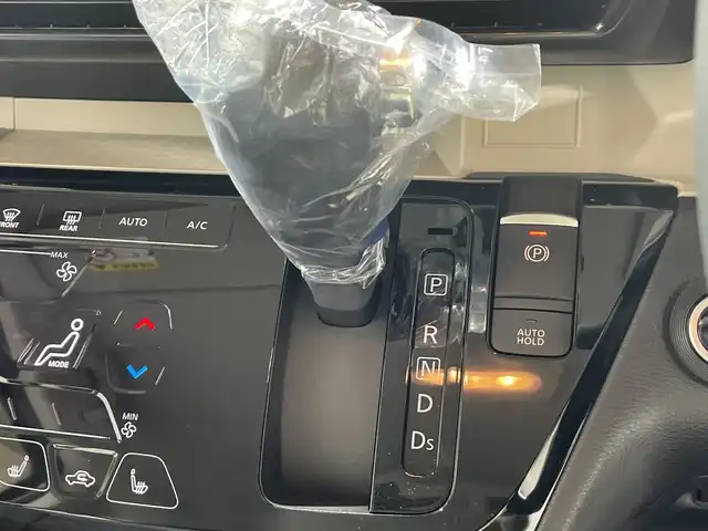 三菱 デリカミニ T プレミアム 神奈川県 2025(令7)年 0.1千km アメジストブラック 三菱e-Assist/純正9インチディスプレイオーディオ　/アラウンドビューモニター　/両側パワースライドドア　/レーダークルーズコントロール　/LEDオートライト　/ハーフレザーシート　/シートヒーター　/純正15インチアルミホイール/ステアリングヒーター/ステアリングスイッチ　/USBポート/スマートキー/禁煙車