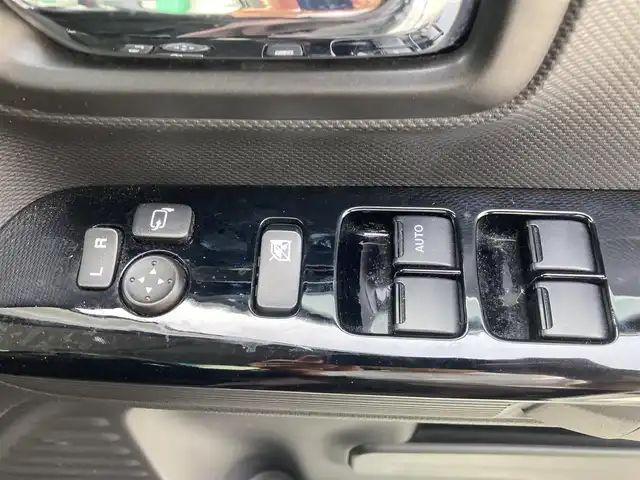 スズキ スペーシア カスタム HYBRID XS 島根県 2019(平31)年 6.2万km ピュアホワイトP 〇社外ナビ/〇フルセグTV/○Bluetooth/〇パワースライドドア（両側）/〇バックカメラ/〇ETC/〇ドライブレコーダー/〇セーフティサポート/〇デュアルセンサーブレーキサポート/○LEDヘッドライト/〇オートライト/〇リアサーキュレーター/〇オートエアコン/〇シートヒーター/〇キーレスプッシュスタート/〇禁煙車