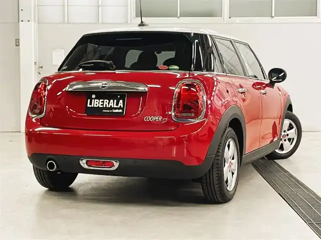 ＭＩＮＩ ミニ クーパー D 兵庫県 2019(平31)年 2.1万km 赤 純正ナビ/バックカメラ/社外フルセグTV/社外DVD/ETC/LEDヘッドライト/ドライブレコーダー/スマートキー/シートカバー
