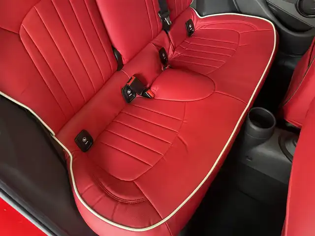 ＭＩＮＩ ミニ クーパー D 兵庫県 2019(平31)年 2.1万km 赤 純正ナビ/バックカメラ/社外フルセグTV/社外DVD/ETC/LEDヘッドライト/ドライブレコーダー/スマートキー/シートカバー