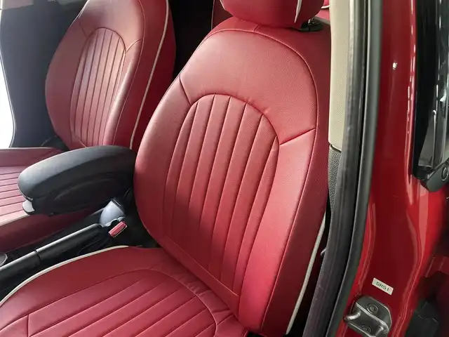 ＭＩＮＩ ミニ クーパー D 兵庫県 2019(平31)年 2.1万km 赤 純正ナビ/バックカメラ/社外フルセグTV/社外DVD/ETC/LEDヘッドライト/ドライブレコーダー/スマートキー/シートカバー
