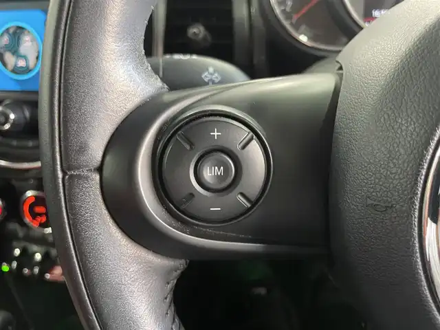 ＭＩＮＩ ミニ クーパー D 兵庫県 2019(平31)年 2.1万km 赤 純正ナビ/バックカメラ/社外フルセグTV/社外DVD/ETC/LEDヘッドライト/ドライブレコーダー/スマートキー/シートカバー