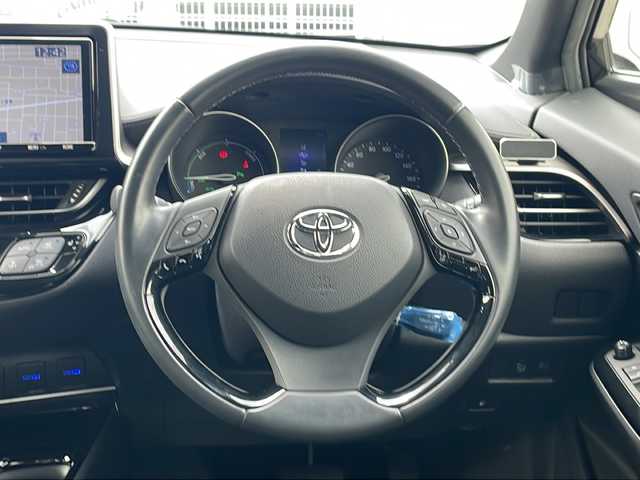 トヨタ Ｃ－ＨＲ G モード ネロ 愛知県 2019(令1)年 7.3万km ブラックマイカ /禁煙/ワンオーナー/ディーラー整備記録簿R1.2.4.5.6//純正9インチナビ/フルセグ/CD/DVD/MSV/BT//バックカメラ/ビルトインETC/前後ドラレコ//ハーフレザーシート/シートヒーター/ランバーサポート//電動パーキングブレーキ//オートリトラウインカーミラー//革巻きステア/ステアスイッチ//純正LEDオートライト/オートハイビーム//純正LEDフォグ//自動防眩ルームミラー//照明付きバニティミラー//純正プラズマクラスターLEDルームランプ//PCS/ACC/BSM/LTA/LDA//純正フロアマット/フロントゴムマット//純正ドアバイザー//純正トノカバー//スペアタイヤ//新車時保証書//取扱説明書//ナビ取説//スペアスマートキー