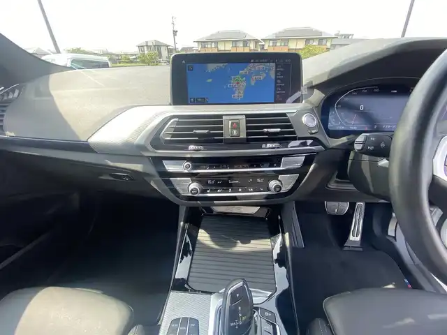 ＢＭＷ Ｘ３ 20d xDrive Mスポーツ 福岡県 2020(令2)年 2.6万km アルピンホワイトⅢ ・アダプティブクルーズコントロール/・純正ＨＤＤナビ／ＵＳＢ／Ｂｌｕｅｔｏｏｔｈ／ＡｐｐｌｅＣａｒＰｌａｙ/・全方位カメラ/・ハーフレザーシート／シートヒーター/・ＥＴＣ/・前後ドライブレコーダー/・純正１９ＡＷ/・プッシュスタート/・パーキングアシスト/・アイドリングストップ/・スマートキー/・フルフラットシート/・レーンキープアシスト/・オートライト/・LEDライト/・ヘッドアップディスプレイ/・ワイヤレス充電