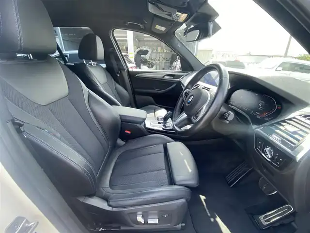 ＢＭＷ Ｘ３ 20d xDrive Mスポーツ 福岡県 2020(令2)年 2.6万km アルピンホワイトⅢ ・アダプティブクルーズコントロール/・純正ＨＤＤナビ／ＵＳＢ／Ｂｌｕｅｔｏｏｔｈ／ＡｐｐｌｅＣａｒＰｌａｙ/・全方位カメラ/・ハーフレザーシート／シートヒーター/・ＥＴＣ/・前後ドライブレコーダー/・純正１９ＡＷ/・プッシュスタート/・パーキングアシスト/・アイドリングストップ/・スマートキー/・フルフラットシート/・レーンキープアシスト/・オートライト/・LEDライト/・ヘッドアップディスプレイ/・ワイヤレス充電