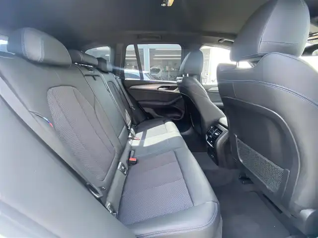 ＢＭＷ Ｘ３ 20d xDrive Mスポーツ 福岡県 2020(令2)年 2.6万km アルピンホワイトⅢ ・アダプティブクルーズコントロール/・純正ＨＤＤナビ／ＵＳＢ／Ｂｌｕｅｔｏｏｔｈ／ＡｐｐｌｅＣａｒＰｌａｙ/・全方位カメラ/・ハーフレザーシート／シートヒーター/・ＥＴＣ/・前後ドライブレコーダー/・純正１９ＡＷ/・プッシュスタート/・パーキングアシスト/・アイドリングストップ/・スマートキー/・フルフラットシート/・レーンキープアシスト/・オートライト/・LEDライト/・ヘッドアップディスプレイ/・ワイヤレス充電