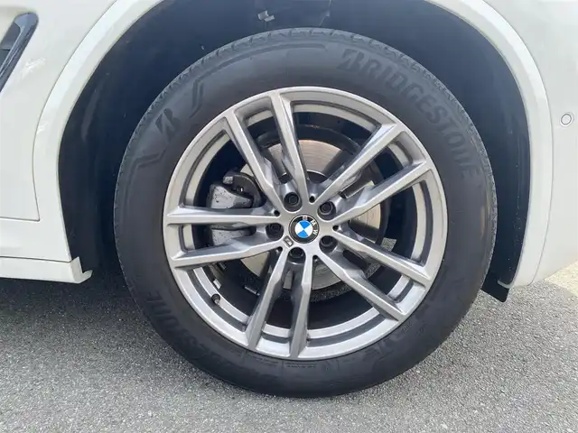 ＢＭＷ Ｘ３ 20d xDrive Mスポーツ 福岡県 2020(令2)年 2.6万km アルピンホワイトⅢ ・アダプティブクルーズコントロール/・純正ＨＤＤナビ／ＵＳＢ／Ｂｌｕｅｔｏｏｔｈ／ＡｐｐｌｅＣａｒＰｌａｙ/・全方位カメラ/・ハーフレザーシート／シートヒーター/・ＥＴＣ/・前後ドライブレコーダー/・純正１９ＡＷ/・プッシュスタート/・パーキングアシスト/・アイドリングストップ/・スマートキー/・フルフラットシート/・レーンキープアシスト/・オートライト/・LEDライト/・ヘッドアップディスプレイ/・ワイヤレス充電