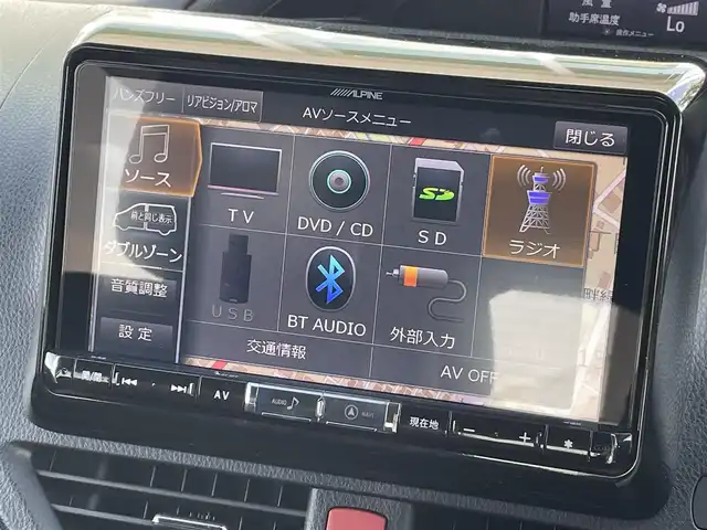 トヨタ ノア Si ダブルバイビー 道央・札幌 2018(平30)年 6万km ホワイトパールクリスタルシャイン 4WD/寒冷地仕様/ワンオーナー/アルパイン9インチナビ・フルセグTV/CD・DVD・Bluetooth/バックカメラ/合皮コンビシート/両側パワースライドドア/セーフティセンス/プリクラッシュセーフティ/レーンディパーチャーアラート/オートマチックハイビーム/クルーズコントロール/ワイパーデアイサー/エンジンスターター/LEDヘッドライト/LEDフォグランプ/純正16インチアルミ/スペアキー/保証書・取説書