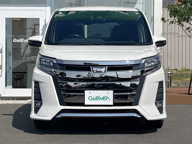 トヨタ ノア Si ダブルバイビー 道央・札幌 2018(平30)年 6万km ホワイトパールクリスタルシャイン 4WD/寒冷地仕様/ワンオーナー/アルパイン9インチナビ・フルセグTV/CD・DVD・Bluetooth/バックカメラ/合皮コンビシート/両側パワースライドドア/セーフティセンス/プリクラッシュセーフティ/レーンディパーチャーアラート/オートマチックハイビーム/クルーズコントロール/ワイパーデアイサー/エンジンスターター/LEDヘッドライト/LEDフォグランプ/純正16インチアルミ/スペアキー/保証書・取説書