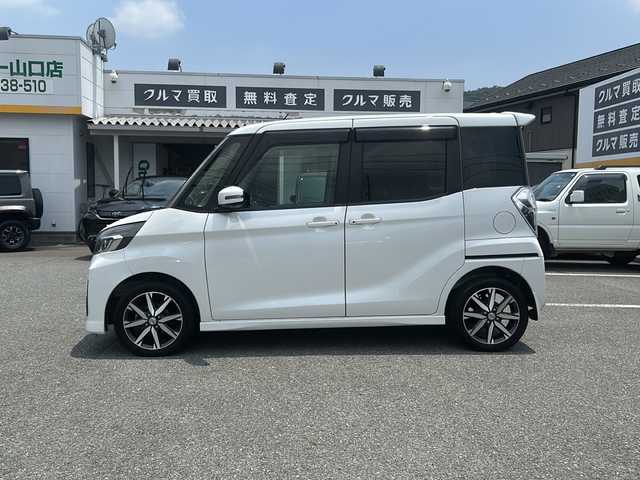日産 デイズ ルークス ハイウェイスター Gターボ 山口県 2018(平30)年 3.3万km ホワイトパール 純正ナビ【MM581D-W】/フルセグTV/DVD/Blu-ray/Bluetooth/アラウンドビューモニター/ドライブレコーダー/クルーズコントロール/衝突被害軽減ブレーキ/ステアリングスイッチ/両側パワースライドドア /ETC/LEDヘッドランプ/フォグランプ /オートライト/アイドリングストップ/純正15インチアルミホイール/スペアキー/保証書/取扱説明書
