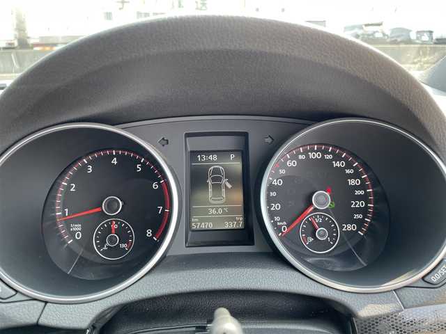 フォルクスワーゲン ゴルフ GTi エディション35 新潟県 2011(平23)年 5.7万km ガンＭ 純正ナビ/CD/DVD/SD/Bluetooth/ハーフレザーシート/純正アルミ１８インチ/キセノンヘッドライト/オートライト/革巻きステアリング/電動格納式ミラー/ETC