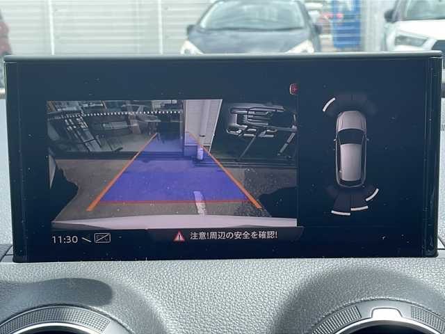 アウディ Ｑ２ 30TFSIスポーツ 福岡県 2018(平30)年 1.9万km パール 純正ナビ（AM/FM/BT）/前席シートヒーター/バーチャルコックピット/アダプティブクルーズコントロール/バックカメラ/クリアランスソナー/前後ドライブレコーダー/パワーバックドア/LEDヘッドライト/ETC2.0/トラクションコントロール/アイドリングストップ/純正17インチアルミホイール/フロアマット/スペアキー×１/取扱説明書