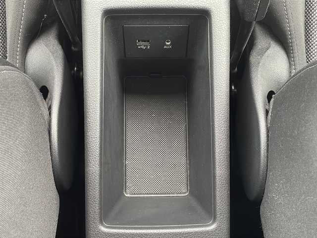 アウディ Ｑ２ 30TFSIスポーツ 福岡県 2018(平30)年 1.9万km パール 純正ナビ（AM/FM/BT）/前席シートヒーター/バーチャルコックピット/アダプティブクルーズコントロール/バックカメラ/クリアランスソナー/前後ドライブレコーダー/パワーバックドア/LEDヘッドライト/ETC2.0/トラクションコントロール/アイドリングストップ/純正17インチアルミホイール/フロアマット/スペアキー×１/取扱説明書