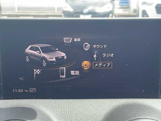 アウディ Ｑ２ 30TFSIスポーツ 福岡県 2018(平30)年 1.9万km パール 純正ナビ（AM/FM/BT）/前席シートヒーター/バーチャルコックピット/アダプティブクルーズコントロール/バックカメラ/クリアランスソナー/前後ドライブレコーダー/パワーバックドア/LEDヘッドライト/ETC2.0/トラクションコントロール/アイドリングストップ/純正17インチアルミホイール/フロアマット/スペアキー×１/取扱説明書