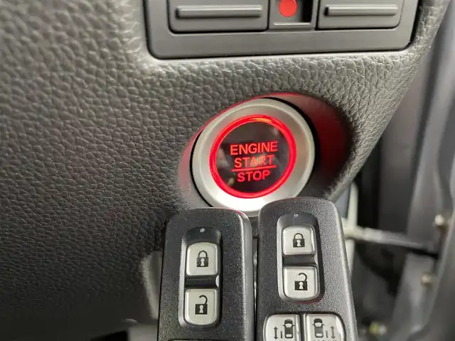ホンダ Ｎ ＢＯＸ カスタム G L ターボ ホンダセンシング 宮城県 2017(平29)年 3.9万km ルナシルバーM 純正ナビ /両側パワースライドドア /アダプティブクルーズコントロール /衝突軽減ブレーキ /路外逸脱抑制機能　/シートヒーター　/フルセグTV /Bluetoothオーディオ　/バックモニター /ETC /前後ドライブレコーダー /LEDヘッドライト/シーケンシャルターンシグナル/ハーフレザー/純正15インチAW/禁煙車