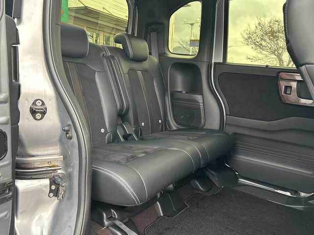 ホンダ Ｎ ＢＯＸ カスタム G L ターボ ホンダセンシング 京都府 2017(平29)年 3.9万km ルナシルバーM 純正ナビ /両側パワースライドドア /アダプティブクルーズコントロール /衝突軽減ブレーキ /路外逸脱抑制機能　/シートヒーター　/フルセグTV /Bluetoothオーディオ　/バックモニター /ETC /前後ドライブレコーダー /LEDヘッドライト/シーケンシャルターンシグナル/ハーフレザー/純正15インチAW/禁煙車