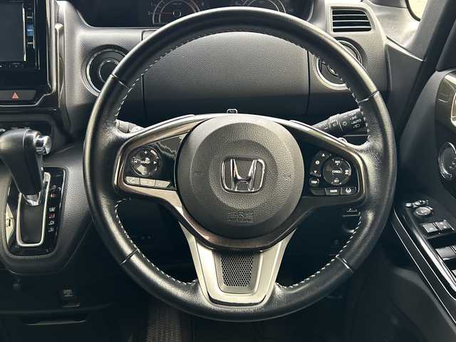 ホンダ Ｎ ＢＯＸ カスタム G L ターボ ホンダセンシング 京都府 2017(平29)年 3.9万km ルナシルバーM 純正ナビ /両側パワースライドドア /アダプティブクルーズコントロール /衝突軽減ブレーキ /路外逸脱抑制機能　/シートヒーター　/フルセグTV /Bluetoothオーディオ　/バックモニター /ETC /前後ドライブレコーダー /LEDヘッドライト/シーケンシャルターンシグナル/ハーフレザー/純正15インチAW/禁煙車