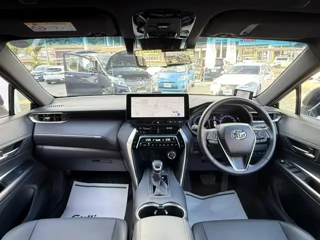 トヨタ ハリアー G 香川県 2024(令6)年 1万km プレシャスブラックパール ワンオーナー/12.3インチディスプレイオーディオ/（コネクティッドナビ対応）/バックカメラ/デジタルインナーミラー/トヨタセーフティセンス/プリクラッシュセーフティ/オートハイビーム/レーンキープ/ハーフレザーシート/パワーシート/クリアランスソナー/LEDヘッドライト/レーダー/スマートキー/ビルトインETC/純正マット