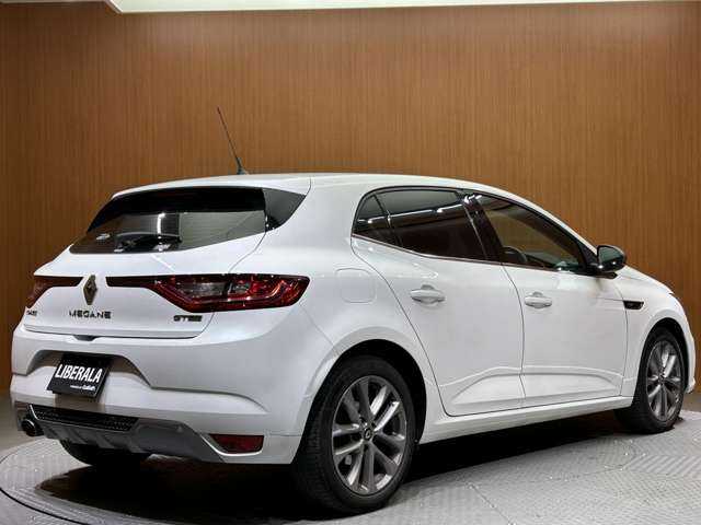 ルノー メガーヌ GTライン 千葉県 2018(平30)年 5.3万km 白 1オーナー　/クルーズコントロール　/ディスプレイオーディオ　/バックカメラ　/リアPDC　/ETC　/純正17インチAW　/オートライト /レーンアシスト