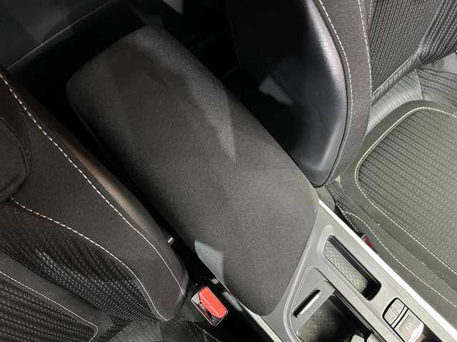 ルノー メガーヌ GTライン 千葉県 2018(平30)年 5.3万km 白 1オーナー　/クルーズコントロール　/ディスプレイオーディオ　/バックカメラ　/リアPDC　/ETC　/純正17インチAW　/オートライト /レーンアシスト