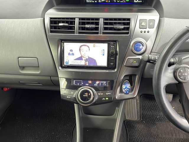 トヨタ プリウス α S チューンブラック 兵庫県 2014(平26)年 10.1万km ブラキッシュレッドマイカ 　ワンセグテレビ/　バックカメラ/　アイドリングストップ/　ウィンカーミラー/　ドアバイザー/　プッシュスタート/　ETC/　スマートキー/　フォグランプ/　HIDライト/　オートライト/　スペアキー