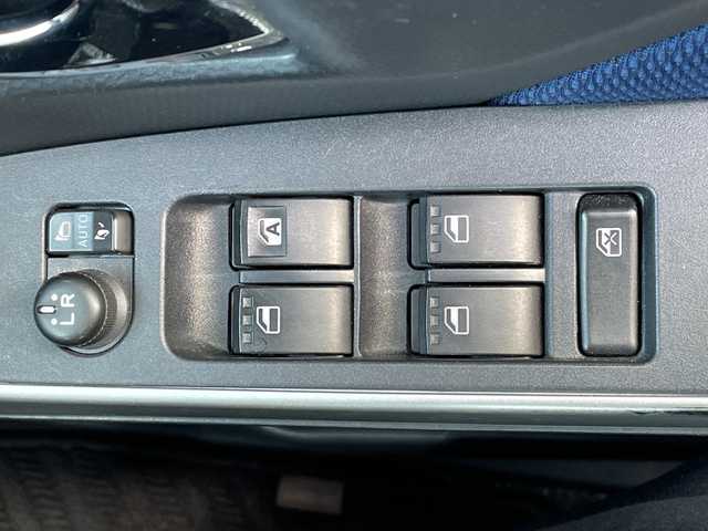 トヨタ ルーミー カスタムG S 福岡県 2017(平29)年 5.1万km ブラックマイカメタリック 社外７型メモリナビ/フルセグＴＶ/バックカメラ/両側パワースライドドア/クルーズコントロール/ＥＴＣ/コーナーセンサー/純正１４インチアルミホイール/ＬＥＤヘッドライト/オートライト/エアロパーツ/プッシュスタート/スマートキー