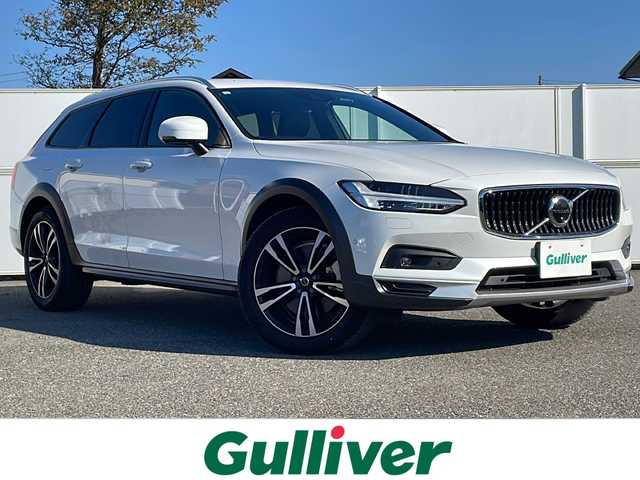 ボルボ Ｖ９０ 岩手県 2021(令3)年 4.2万km 白 harman/kardonサウンドシステム ヘッドアップディスプレイ/アダプティブクルーズコントロール レーンキープアシスト BLIS/全方位カメラ　レザーシート　シートベンチレーション　シートヒーター　メモリ機能付きパワーシート　LEDヘッドライト スマートキー/パワーバックドア 純正19インチAW ステアリングスイッチ 液晶メーターパネル ワイヤレスチャージング ステアリングヒーター　