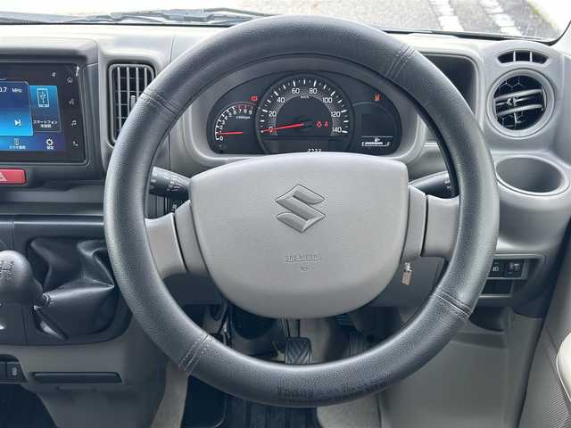 スズキ エブリイ JOIN 愛知県 2025(令7)年 0.3万km モスグレーメタリック /ワンオーナー//4WD//純正ディスプレイオーディオ//FM/AM/BT/USB//バックカメラ//ETC//横滑り防止装置//レーンアシスト//衝突被害軽減システム//クリアランスソナー//光軸調整ダイヤル//リヤヒーター//シートヒーター(D)//サイドアンダーミラー//電格ミラー//純正LEDオートライト//フロントフォグランプ//純正ホイールキャップ//純正フロアマット//純正ドアバイザー//バニティミラー//イモビライザー//ダブルエアバック//リモコンキー//スペアキー1本//取扱説明書//ディスプレイオーディオ説明書//保証書