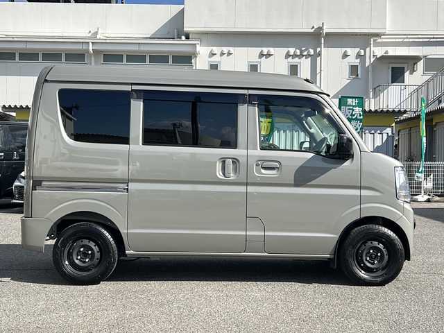 スズキ エブリイ JOIN 愛知県 2025(令7)年 0.3万km モスグレーメタリック /ワンオーナー//4WD//純正ディスプレイオーディオ//FM/AM/BT/USB//バックカメラ//ETC//横滑り防止装置//レーンアシスト//衝突被害軽減システム//クリアランスソナー//光軸調整ダイヤル//リヤヒーター//シートヒーター(D)//サイドアンダーミラー//電格ミラー//純正LEDオートライト//フロントフォグランプ//純正ホイールキャップ//純正フロアマット//純正ドアバイザー//バニティミラー//イモビライザー//ダブルエアバック//リモコンキー//スペアキー1本//取扱説明書//ディスプレイオーディオ説明書//保証書