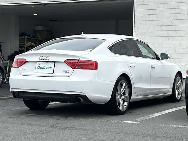 アウディ Ａ５ SB 2．0 TFSI クワトロ 静岡県 2012(平24)年 7.7万km 白 純正ナビ/オートパーキング/ステアリングスイッチ/全席電動シート/ビルドインETC/スペアキー×１/ワンオーナー/フォグライト/純正１８インチアルミホイール/BT/TV（フルセグ）/オートホールド