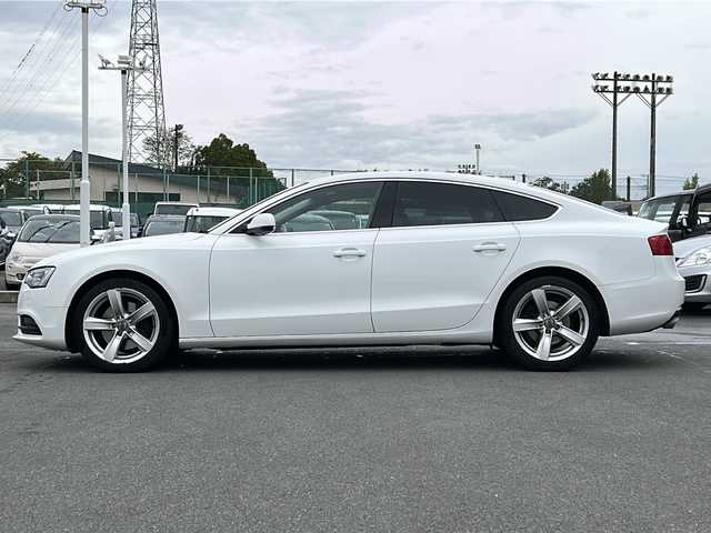 アウディ Ａ５ SB 2．0 TFSI クワトロ 静岡県 2012(平24)年 7.7万km 白 純正ナビ/オートパーキング/ステアリングスイッチ/全席電動シート/ビルドインETC/スペアキー×１/ワンオーナー/フォグライト/純正１８インチアルミホイール/BT/TV（フルセグ）/オートホールド