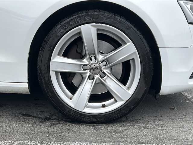 アウディ Ａ５ SB 2．0 TFSI クワトロ 静岡県 2012(平24)年 7.7万km 白 純正ナビ/オートパーキング/ステアリングスイッチ/全席電動シート/ビルドインETC/スペアキー×１/ワンオーナー/フォグライト/純正１８インチアルミホイール/BT/TV（フルセグ）/オートホールド