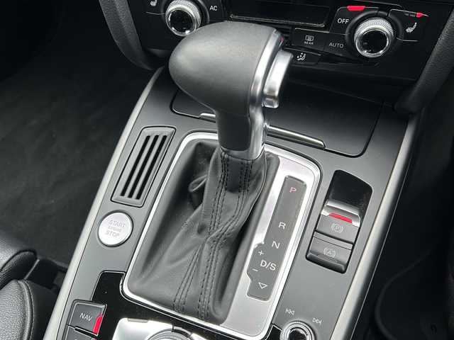 アウディ Ａ５ SB 2．0 TFSI クワトロ 静岡県 2012(平24)年 7.7万km 白 純正ナビ/オートパーキング/ステアリングスイッチ/全席電動シート/ビルドインETC/スペアキー×１/ワンオーナー/フォグライト/純正１８インチアルミホイール/BT/TV（フルセグ）/オートホールド