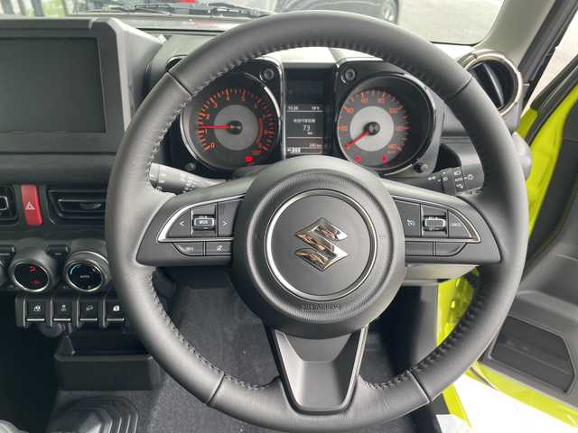 スズキ ジムニー XC 愛知県 2025(令7)年 0.1万km キネティックイエロー/ブラックトップ2トーン 届出済未使用車/スズキセーフティサポート/クルーズコントロール/シートヒーター/LEDヘッドライト/スマートキー/プッシュスタート/アイドリングストップ/ダウンヒルアシストコントロール/レーンキープアシスト