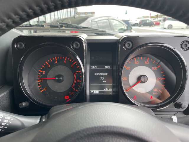 スズキ ジムニー XC 愛知県 2025(令7)年 0.1万km キネティックイエロー/ブラックトップ2トーン 届出済未使用車/スズキセーフティサポート/クルーズコントロール/シートヒーター/LEDヘッドライト/スマートキー/プッシュスタート/アイドリングストップ/ダウンヒルアシストコントロール/レーンキープアシスト