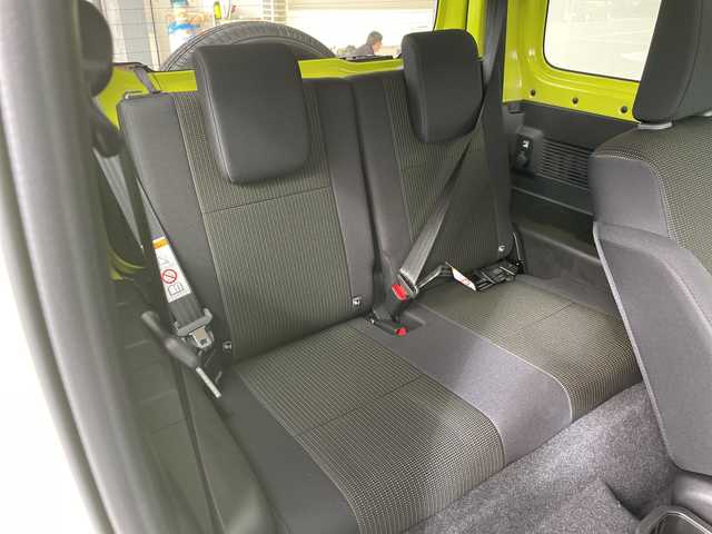 スズキ ジムニー XC 愛知県 2025(令7)年 0.1万km キネティックイエロー/ブラックトップ2トーン 届出済未使用車/スズキセーフティサポート/クルーズコントロール/シートヒーター/LEDヘッドライト/スマートキー/プッシュスタート/アイドリングストップ/ダウンヒルアシストコントロール/レーンキープアシスト