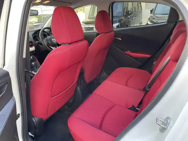 マツダ デミオ XD ミッドセンチュリー 福岡県 2015(平27)年 11.3万km スノーフレイクホワイトパールマイカ 純正メーカーナビ/（AM/FM/CD/DVD/USB/AUX/Bluetooth/フルセグTV）/パドルシフト/クルーズコントロール/横滑り防止/レーンキープ/アイドリングストップ/衝突軽減ブレーキ/シートヒーター（運転席/助手席）/ハンズフリー/オートライト/フォグランプ/電格ミラー/純正フロアマット/純正アルミホイール/ETC/ドライブレコーダー前/保証書/取扱説明書/スペアキー×１