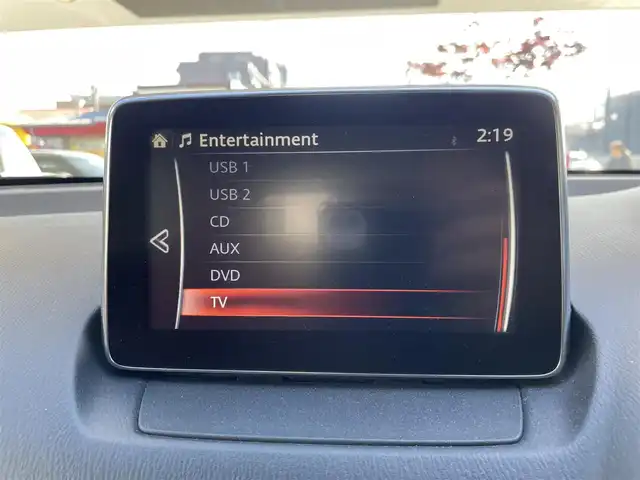 マツダ デミオ XD ミッドセンチュリー 福岡県 2015(平27)年 11.3万km スノーフレイクホワイトパールマイカ 純正メーカーナビ/（AM/FM/CD/DVD/USB/AUX/Bluetooth/フルセグTV）/パドルシフト/クルーズコントロール/横滑り防止/レーンキープ/アイドリングストップ/衝突軽減ブレーキ/シートヒーター（運転席/助手席）/ハンズフリー/オートライト/フォグランプ/電格ミラー/純正フロアマット/純正アルミホイール/ETC/ドライブレコーダー前/保証書/取扱説明書/スペアキー×１