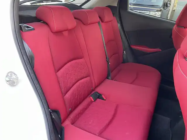 マツダ デミオ XD ミッドセンチュリー 福岡県 2015(平27)年 11.3万km スノーフレイクホワイトパールマイカ 純正メーカーナビ/（AM/FM/CD/DVD/USB/AUX/Bluetooth/フルセグTV）/パドルシフト/クルーズコントロール/横滑り防止/レーンキープ/アイドリングストップ/衝突軽減ブレーキ/シートヒーター（運転席/助手席）/ハンズフリー/オートライト/フォグランプ/電格ミラー/純正フロアマット/純正アルミホイール/ETC/ドライブレコーダー前/保証書/取扱説明書/スペアキー×１