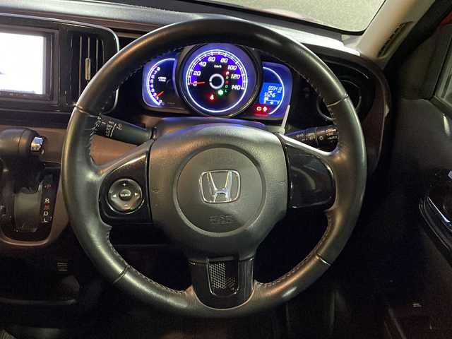 ホンダ Ｎ ＯＮＥ プレミアム Lパッケージ 新潟県 2013(平25)年 5.5万km ミラノレッド 社外SDナビ/フルセグＴＶ・Bluetooth接続・CD/ＤＶＤ再生/バックカメラ/純正フロアマット/純正ＡＷ/ウインカーミラー/プッシュスタート