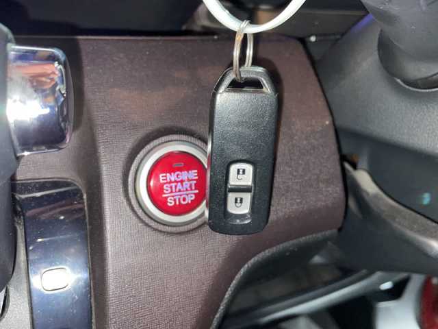 ホンダ Ｎ ＯＮＥ プレミアム Lパッケージ 新潟県 2013(平25)年 5.5万km ミラノレッド 社外SDナビ/フルセグＴＶ・Bluetooth接続・CD/ＤＶＤ再生/バックカメラ/純正フロアマット/純正ＡＷ/ウインカーミラー/プッシュスタート