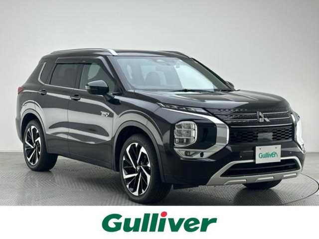 三菱 アウトランダー ＰＨＥＶ P 兵庫県 2022(令4)年 2.9万km ブラックダイヤモンド ・前後ドライブレコーダー/・純正メモリナビ/（USB/Bluetooth/フルセグ/Ａａｐｐｌｅ　ｃａｒ　ｐｌａｙ）　/・BOSEサウンド/・純正DA/・ワイヤレス充電/・マイパイロット/・アラウンドビュー/・コーナーセンサー/・ステアリングヒーター/・ルーフレール/・スライディングガラスルーフ/・パドルシフト/・レザーシート/・パワーシート/・シートヒーター　/・パワーバックドア/・ビルトインETC２．０/・BSM/・PCS/・ACC/・LKA/・HUD/・純正フロアマット/・純正ドアバイザー/・ＬＥＤヘッドライト/・オートビーム/・４ＷＤ/・純正20インチAW