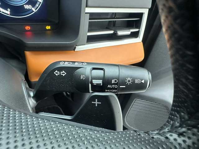 三菱 アウトランダー ＰＨＥＶ P 兵庫県 2022(令4)年 2.9万km ブラックダイヤモンド ・前後ドライブレコーダー/・純正メモリナビ/（USB/Bluetooth/フルセグ/Ａａｐｐｌｅ　ｃａｒ　ｐｌａｙ）　/・BOSEサウンド/・純正DA/・ワイヤレス充電/・マイパイロット/・アラウンドビュー/・コーナーセンサー/・ステアリングヒーター/・ルーフレール/・スライディングガラスルーフ/・パドルシフト/・レザーシート/・パワーシート/・シートヒーター　/・パワーバックドア/・ビルトインETC２．０/・BSM/・PCS/・ACC/・LKA/・HUD/・純正フロアマット/・純正ドアバイザー/・ＬＥＤヘッドライト/・オートビーム/・４ＷＤ/・純正20インチAW