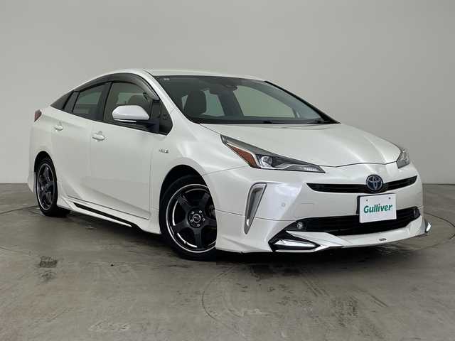 トヨタ プリウス Sツーリングセレクション 兵庫県 2019(令1)年 5万km ホワイトパールクリスタルシャイン ・モデリスタエアロ/・トヨタセーフティーセンス/・プリクラッシュセーフティ/・レーンディバチャーアラート/・クリアランスソナー/・パーキングサポートブレーキ/・ふらつき検知/・レーダークルーズコントロール/・オートマチックハイビーム/・後退時速度抑制機能/・社外7インチナビ＆フルセグ＆BT＆USB＆DVD＆BD/・バックカメラ/・ビルトインETC/・スマートキー/・プッシュスタート/・合皮シート/・LEDヘッドライト/・フォグ/・オートライト/・社外17インチアルミホイール/・前席シートヒーター/・横滑り防止装置/・社外フロアマット