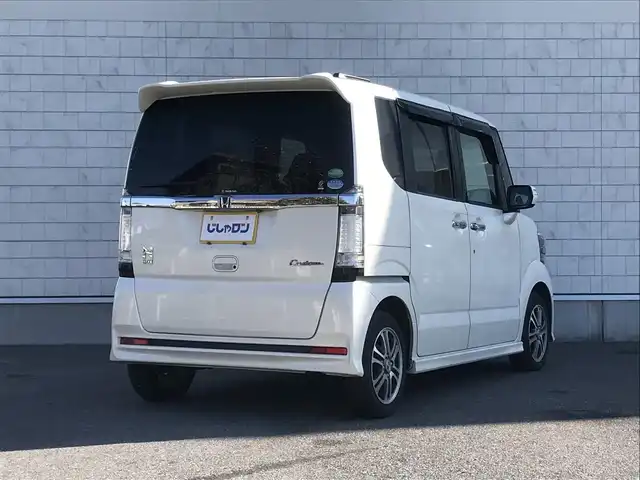 ホンダ Ｎ ＢＯＸ カスタム G Lパッケージ 栃木県 2013(平25)年 10.1万km プレミアムホワイトパール (株)IDOMが運営する【じしゃロン小山店】の自社ローン対象車両になります。こちらは現金ご利用時の価格です。/自社ローンご希望の方は別途その旨お申付け下さい。//禁煙車/純正ワンセグナビ/（CD/DVD/AM/FMラジオ）/スマートキー/プッシュスタート/バックカメラ/ＥＴＣ/ドライブレコーダー/片側パワースライドドア/チップアップシート/アイドリングストップ/ステアリングリモコン/電動格納ドアミラー/パワーウインドウ/オートライト