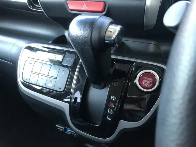 ホンダ Ｎ ＢＯＸ カスタム G Lパッケージ 栃木県 2013(平25)年 10.1万km プレミアムホワイトパール (株)IDOMが運営する【じしゃロン小山店】の自社ローン対象車両になります。こちらは現金ご利用時の価格です。/自社ローンご希望の方は別途その旨お申付け下さい。//禁煙車/純正ワンセグナビ/（CD/DVD/AM/FMラジオ）/スマートキー/プッシュスタート/バックカメラ/ＥＴＣ/ドライブレコーダー/片側パワースライドドア/チップアップシート/アイドリングストップ/ステアリングリモコン/電動格納ドアミラー/パワーウインドウ/オートライト