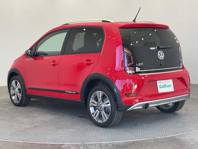 フォルクスワーゲン アップ！ クロスアップ！ 栃木県 2017(平29)年 0.8万km 赤 シートヒーター/ルーフレール/禁煙車/オートライト/横滑り防止装置/スマートキー/アイドリングストップ/ステアリングスイッチ/革巻きステアリング/ウィンカーミラー/電動格納ミラー/純正15インチアルミホイール/純正フロアマット