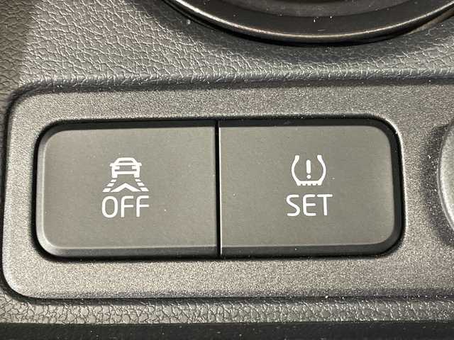 フォルクスワーゲン アップ！ クロスアップ！ 栃木県 2017(平29)年 0.8万km 赤 シートヒーター/ルーフレール/禁煙車/オートライト/横滑り防止装置/スマートキー/アイドリングストップ/ステアリングスイッチ/革巻きステアリング/ウィンカーミラー/電動格納ミラー/純正15インチアルミホイール/純正フロアマット