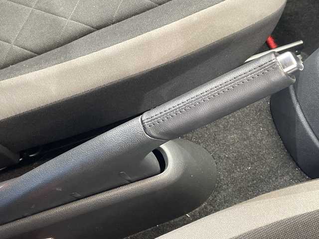 フォルクスワーゲン アップ！ クロスアップ！ 栃木県 2017(平29)年 0.8万km 赤 シートヒーター/ルーフレール/禁煙車/オートライト/横滑り防止装置/スマートキー/アイドリングストップ/ステアリングスイッチ/革巻きステアリング/ウィンカーミラー/電動格納ミラー/純正15インチアルミホイール/純正フロアマット