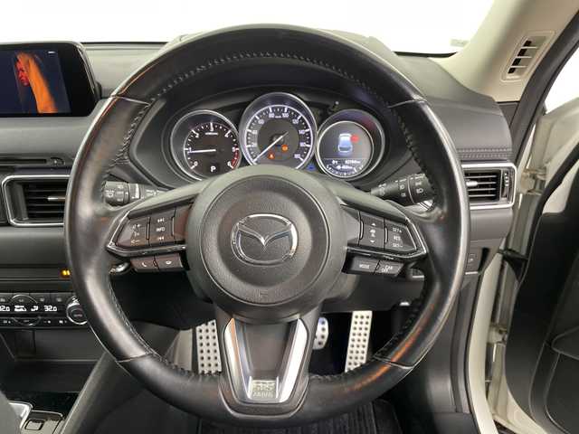 マツダ ＣＸ－５ XD プロアクティブ 道央・札幌 2017(平29)年 6.3万km スノーフレイクホワイトパールマイカ ・4WD/ディーゼルターボ/・i-ActiveSense/・メーカー純正SDナビ/・BT/DVD/CD/SD/フルセグTV/・USB/AUX/・バック/サイドカメラ/・パワーバックドア/・レーダークルーズコントロール/・LEDオートライト/・フォグランプ/・D席メモリーパワーシート/・シートヒーター/・ステアリングヒーター/・ヘッドアップディスプレイ/・ブラインドスポットモニター/・純正17インチAW/・ETC2.0